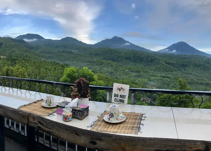 Umah De Madya & Rooftop De Madya Gasthof