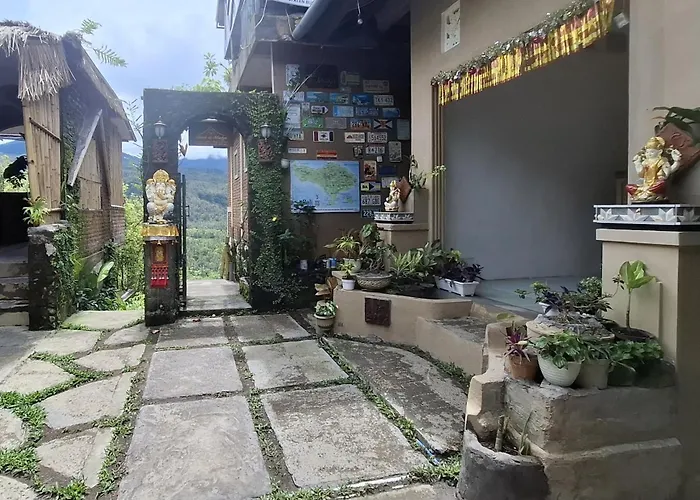 Gasthof Umah De Madya & Rooftop De Madya 3*