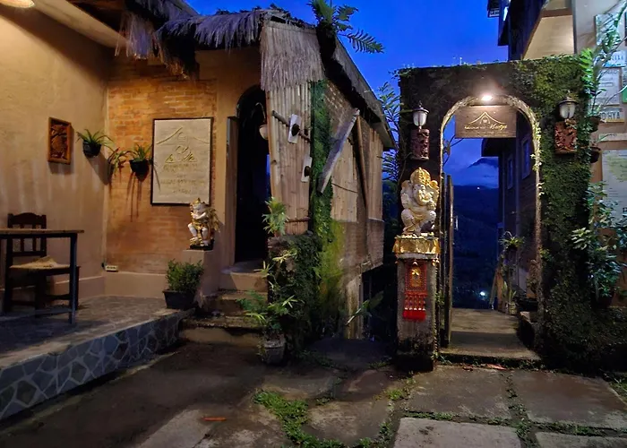 Gasthof Umah De Madya & Rooftop De Madya Munduk
